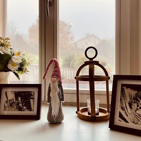 Chez La Rose Luxueuse Cottage Avec Jacuzzi Rouvres-la-Chétive Zewnętrze zdjęcie