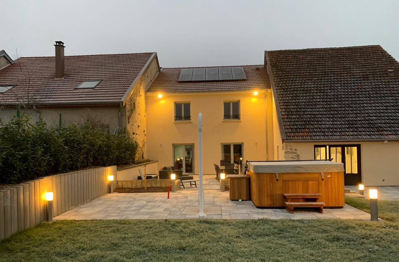 Chez La Rose Luxueuse Cottage Avec Jacuzzi Rouvres-la-Chétive Zewnętrze zdjęcie
